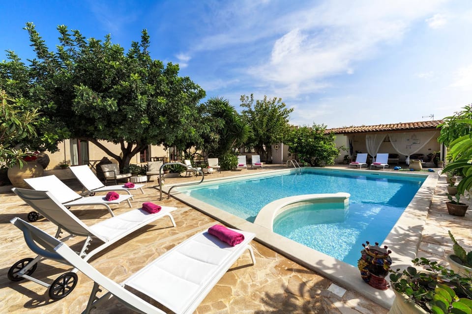 Swimming pool, Swimming pool