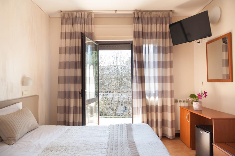 Balcony/Terrace, Photo of the whole room, City view