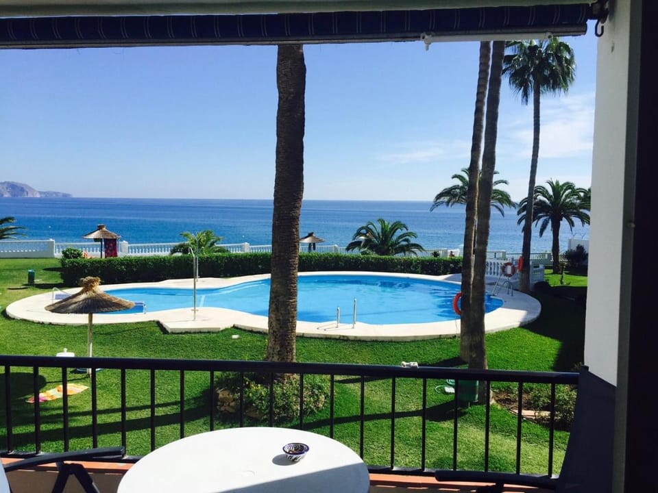 Garden, Balcony/Terrace, Pool view, Swimming pool