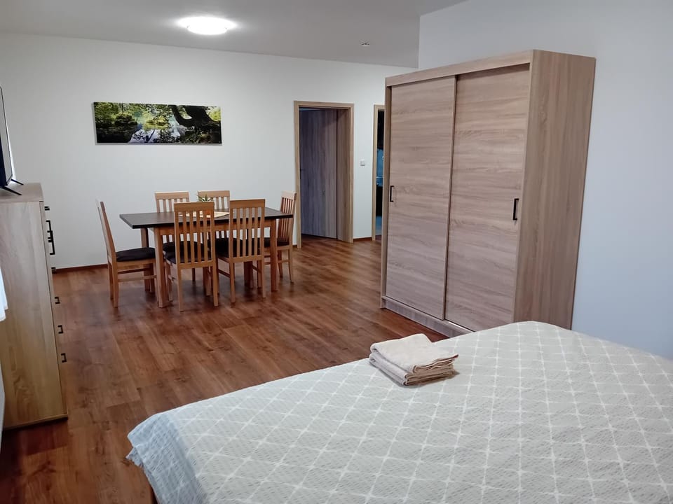 Dining area, Bedroom