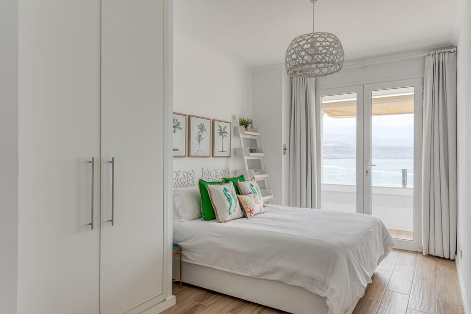 Bed, Photo of the whole room, Bedroom, Sea view