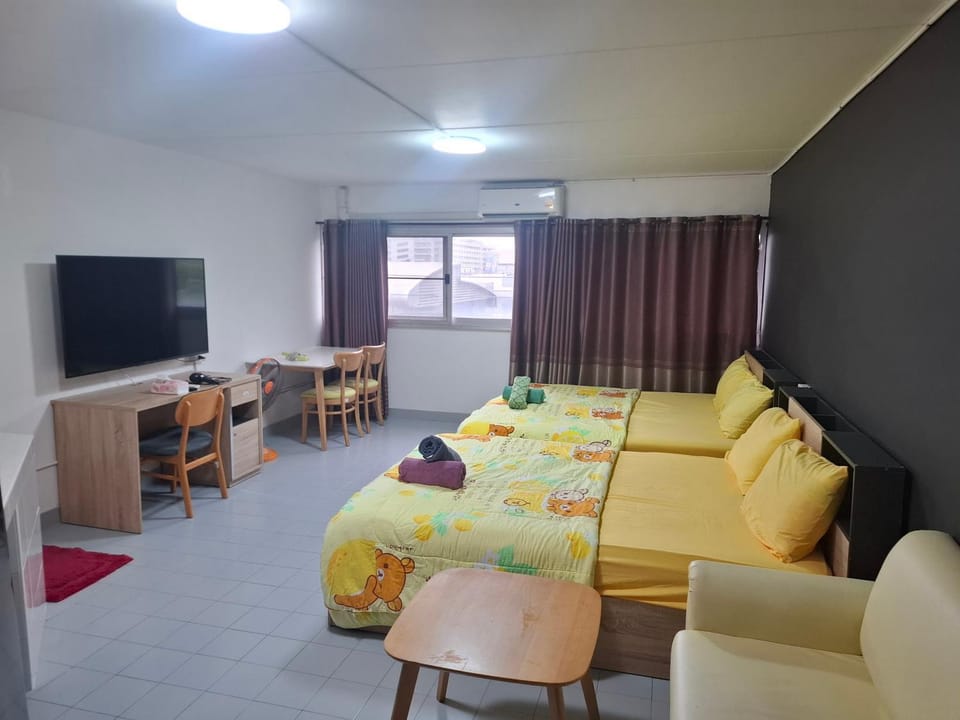K.NAT Room service Apartment in Bangkok