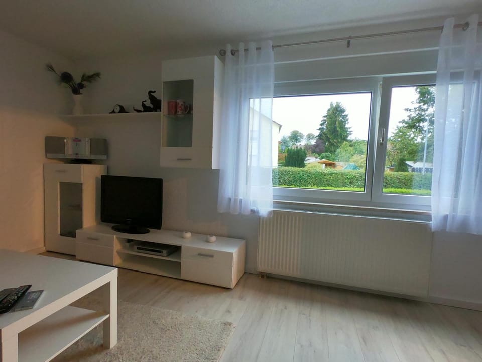 Moderne helle 2,5 Zimmer Wohnung mit großem Bad und Küche in Trossingen Apartment in Villingen-Schwenningen