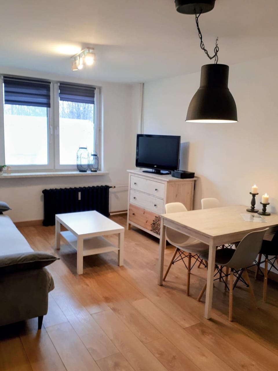 TV and multimedia, Living room, Dining area