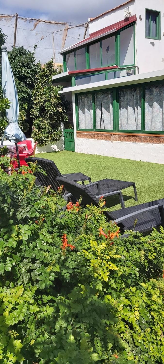 Shower, BBQ facilities, Garden, Balcony/Terrace, sunbed