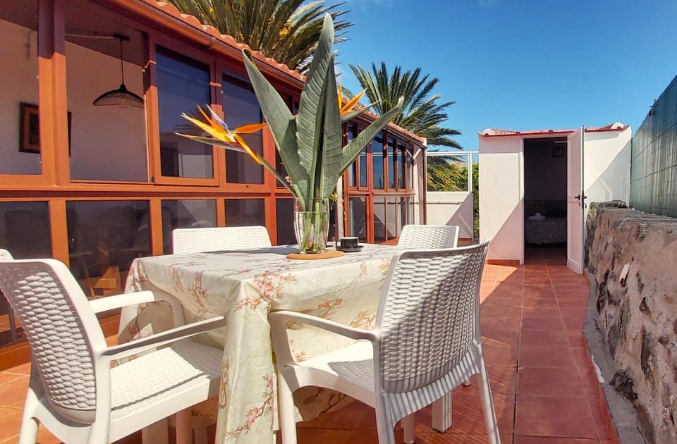 Balcony/Terrace, Dining area, sunbed