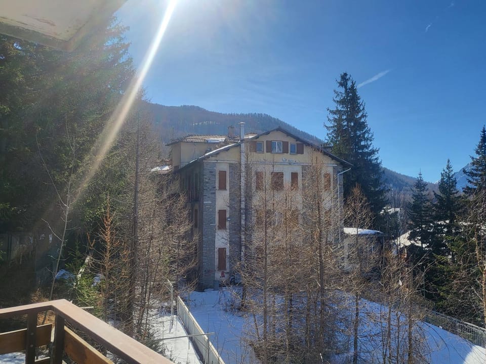 Property building, Natural landscape, Mountain view