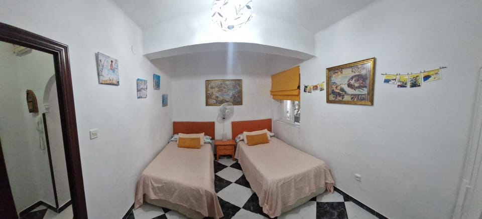 A 50 metros de la playa Apartment in Cadiz