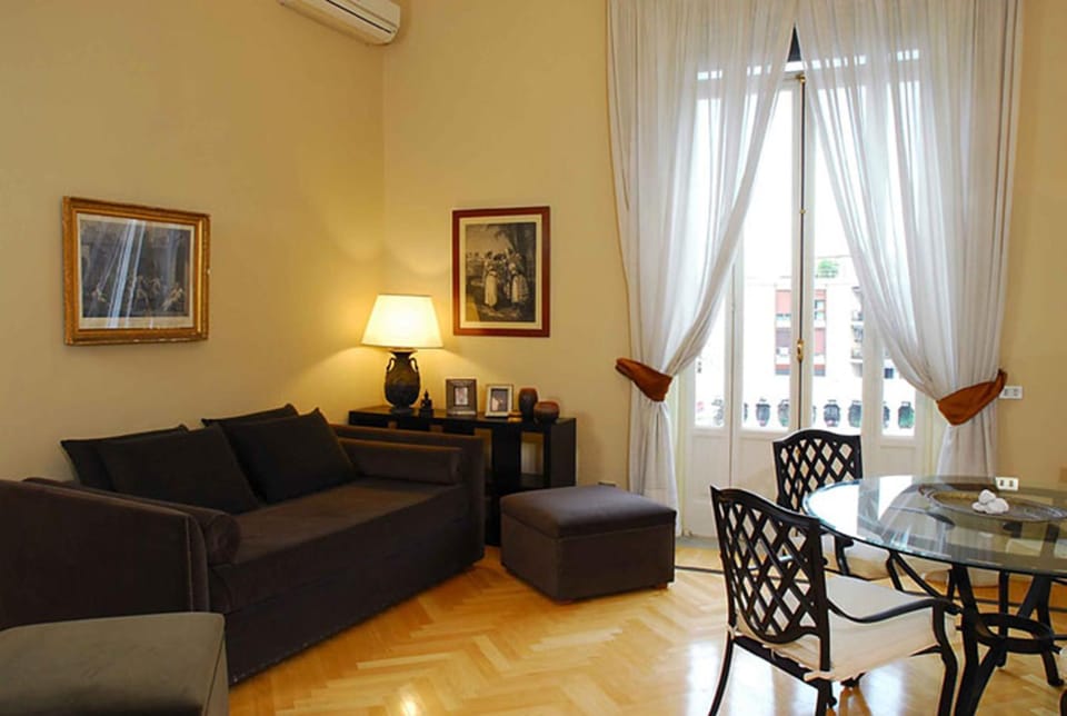 Living room, Seating area, Dining area, air conditioner