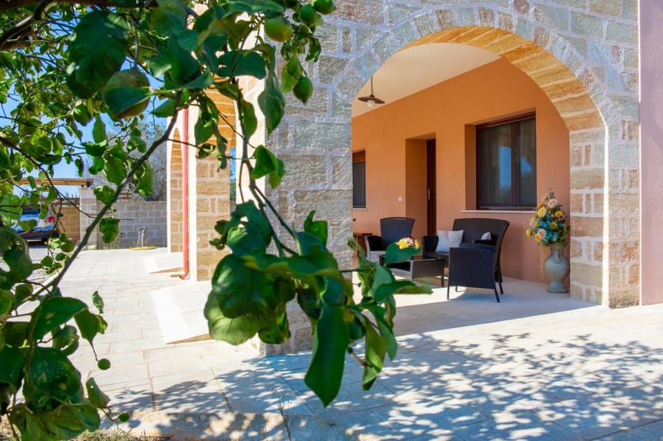 Property building, Patio, Day, Dining area