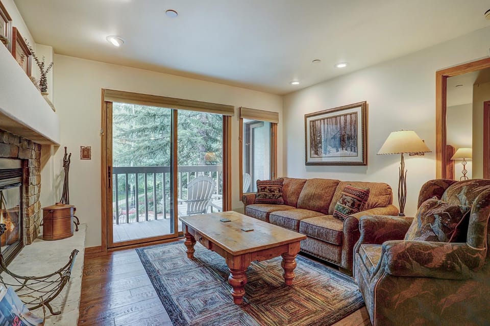 Townsend Place 2BR Condo with Ski In, Ski Out Access Apartment in Beaver Creek