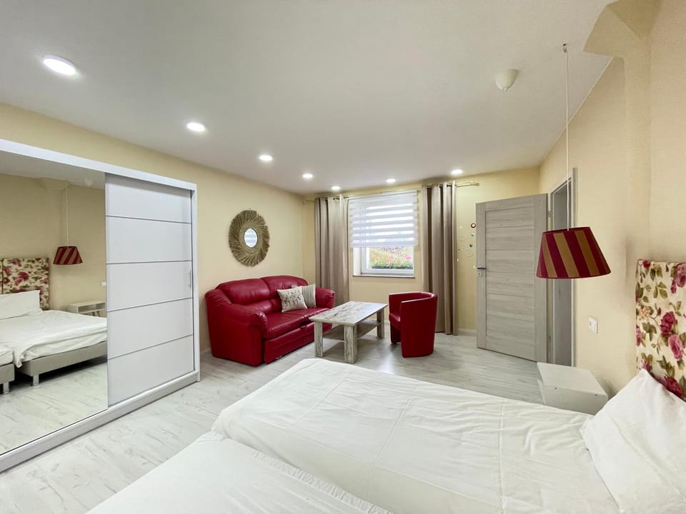 Bed, Photo of the whole room, Seating area, Bedroom, wardrobe