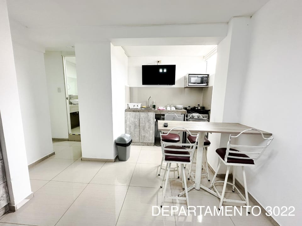 TV and multimedia, Kitchen or kitchenette, Dining area, minibar