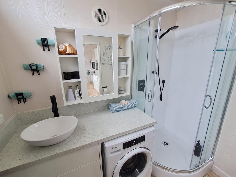 Aroha Tiny House Peka Peka Apartment in Wellington Region