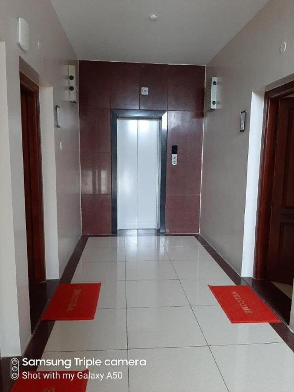 Patio, Facade/entrance