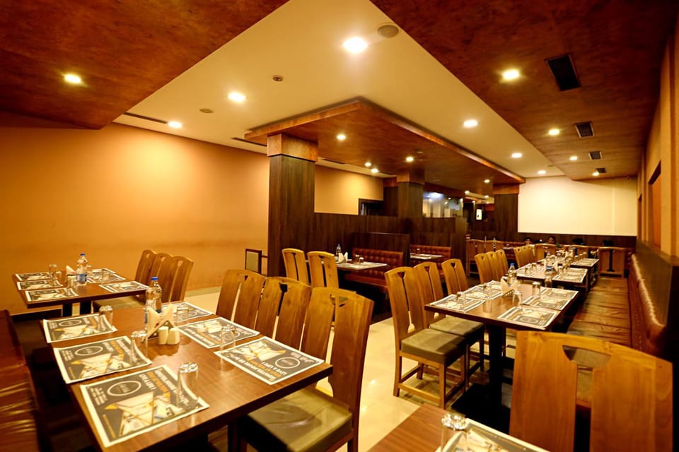 Restaurant/places to eat, Banquet/Function facilities