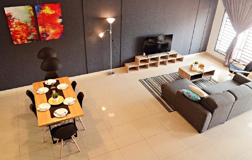 Communal lounge/ TV room, Family
