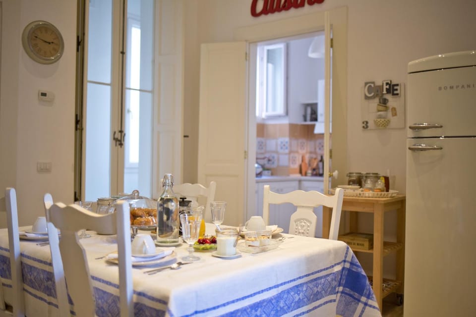Restaurant/places to eat, Communal lounge/ TV room, Italian breakfast