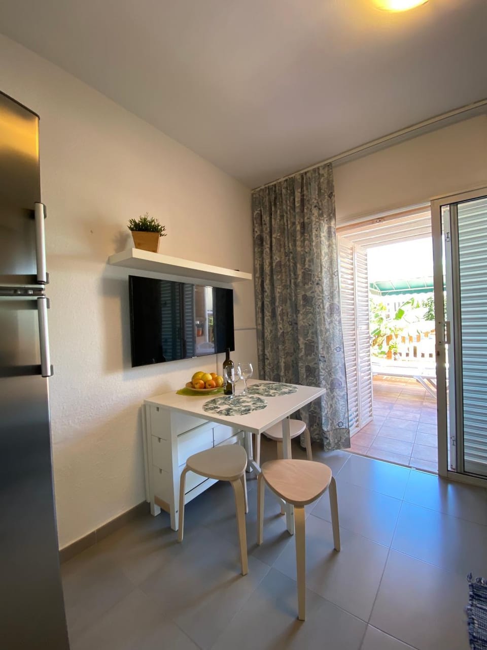 TV and multimedia, Living room, Dining area