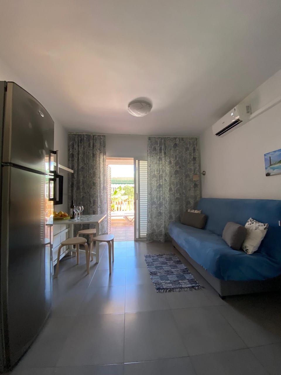 Living room, Seating area, Dining area, air conditioner