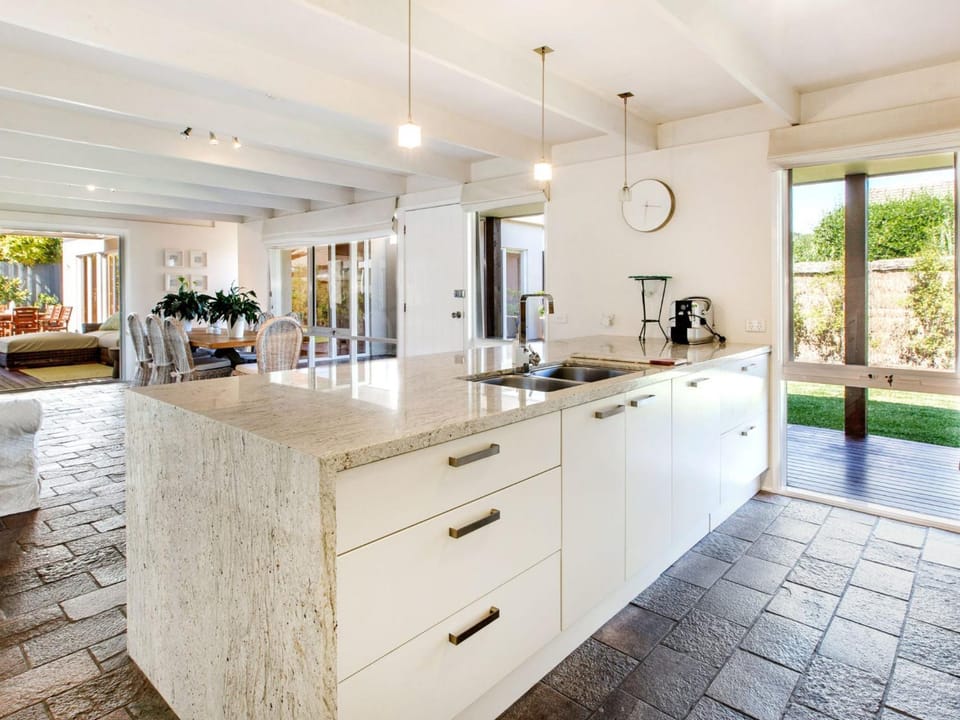 WAIKIKI BLAIRGOWRIE House in Melbourne Road