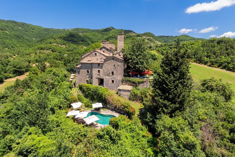 Agriturismo Biologico Castello Della Pieve Hotel in Marche