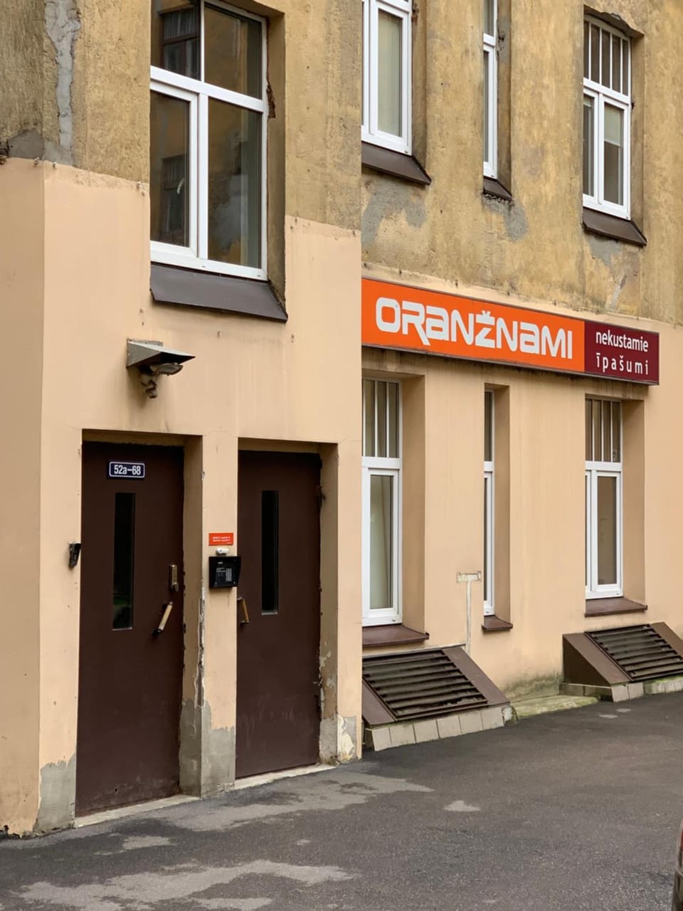 Property building, Facade/entrance, Property logo or sign