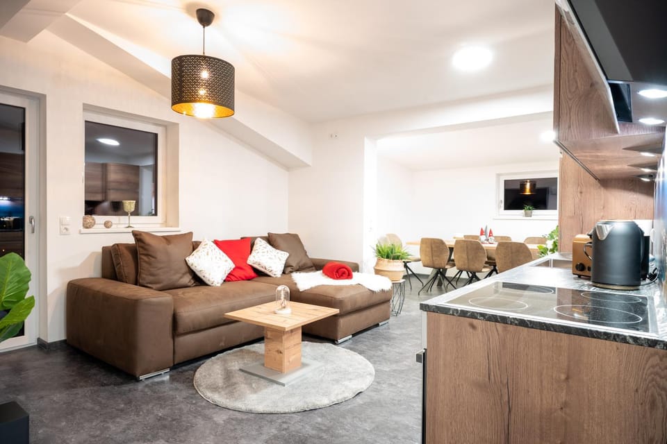 Living room, Seating area