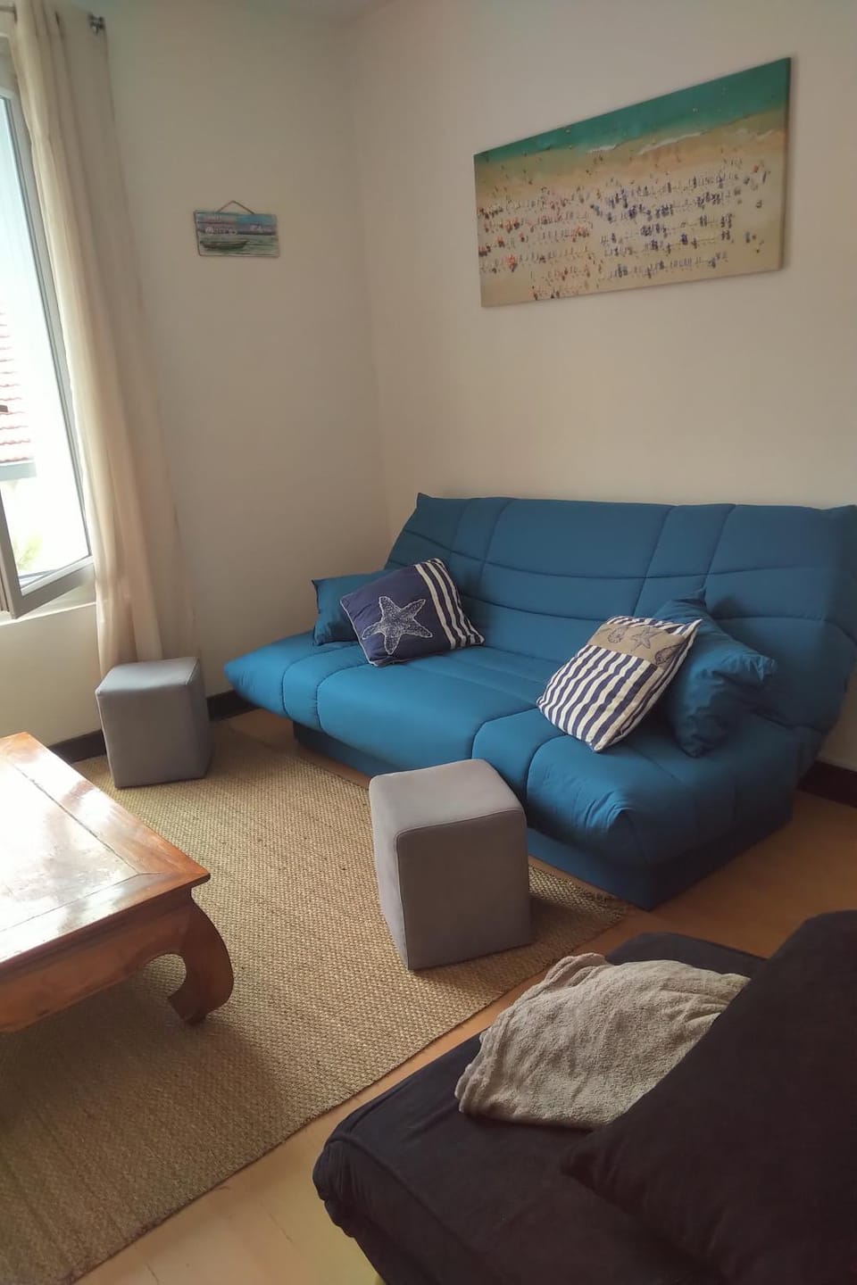 Bed, Living room