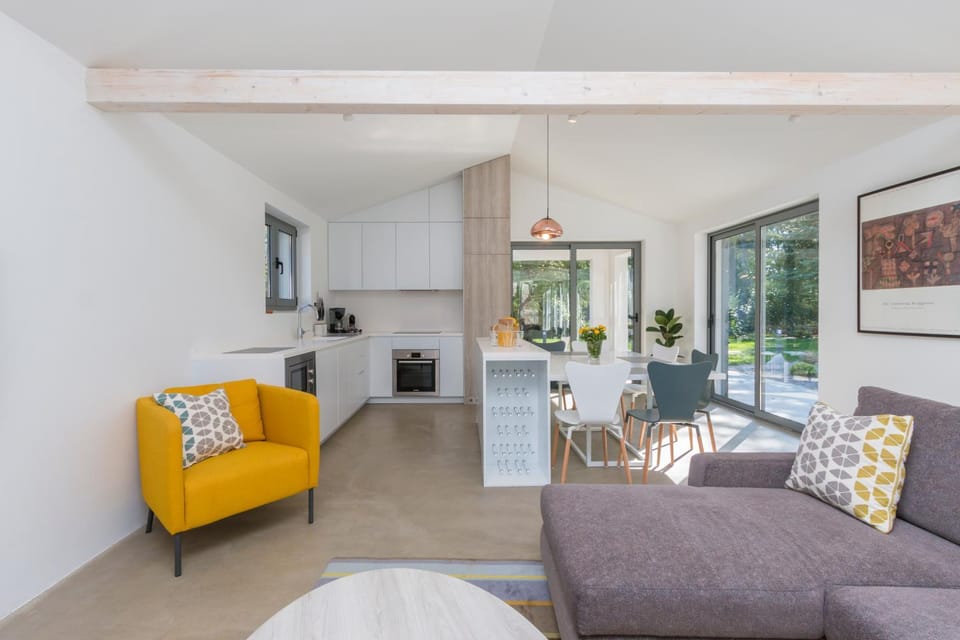 Living room, Seating area, Dining area