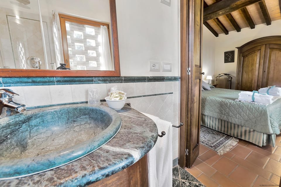 Bathroom, Bedroom