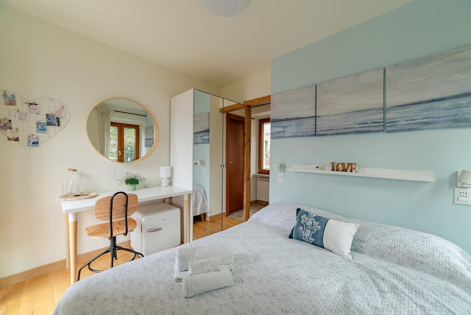 Bed, Photo of the whole room, Bedroom, hair dresser, towels, wardrobe