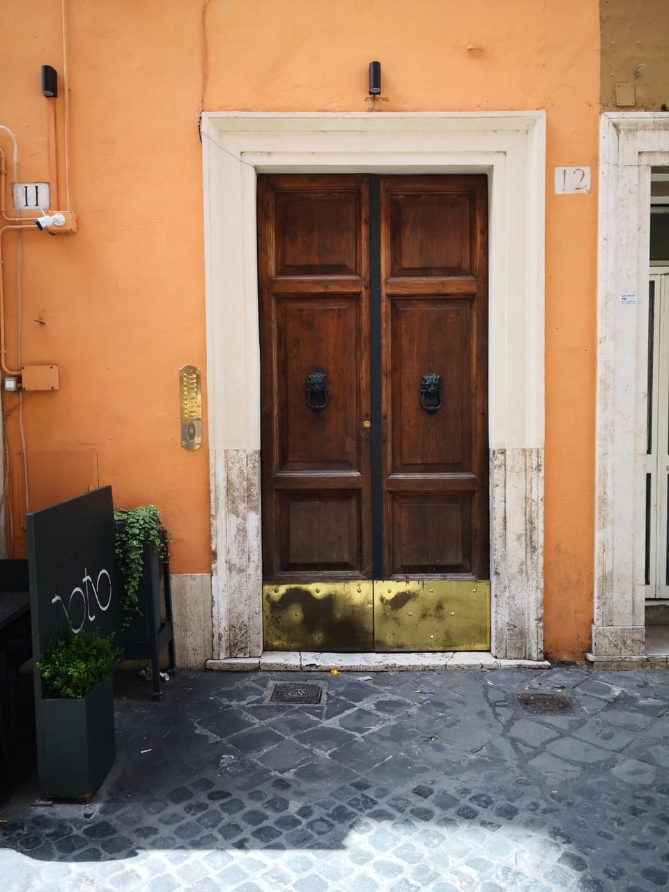 Barcaccia Luxury Suites Bed and Breakfast in Rome
