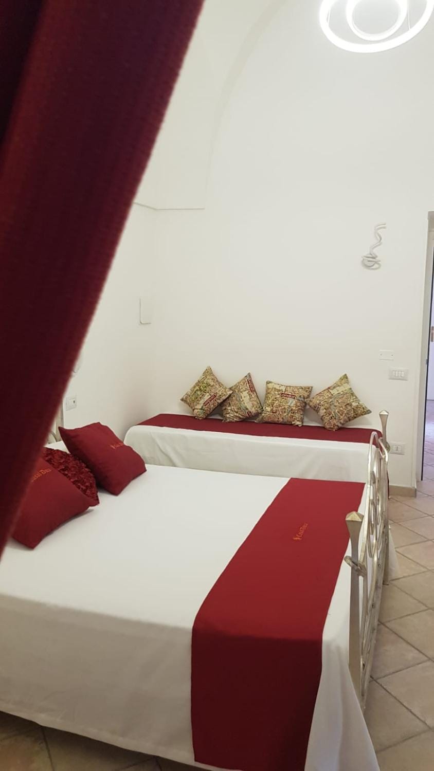 Bed, Photo of the whole room