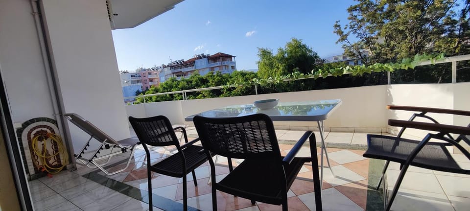 Patio, Day, View (from property/room), Balcony/Terrace, Seating area, Dining area, sunbed