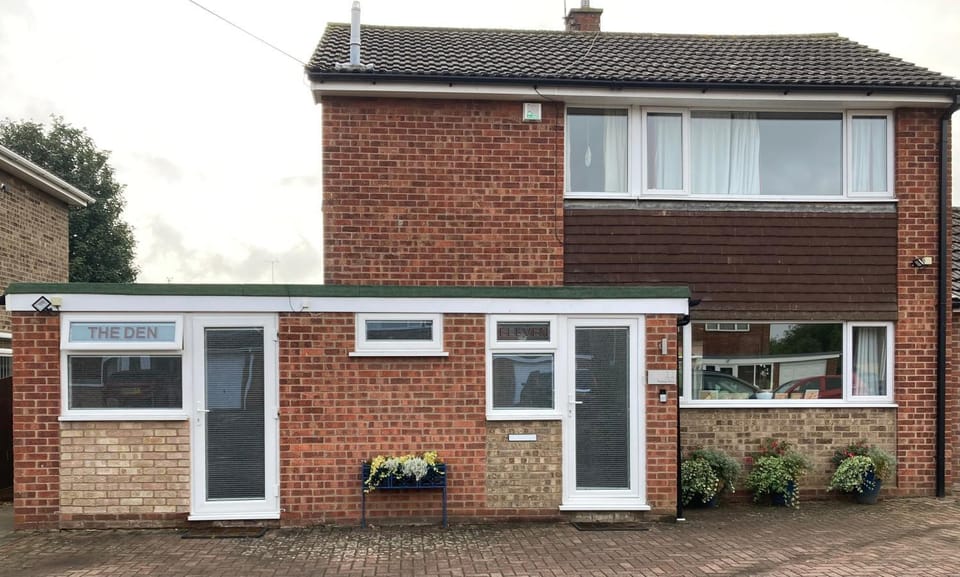 Property building, Facade/entrance