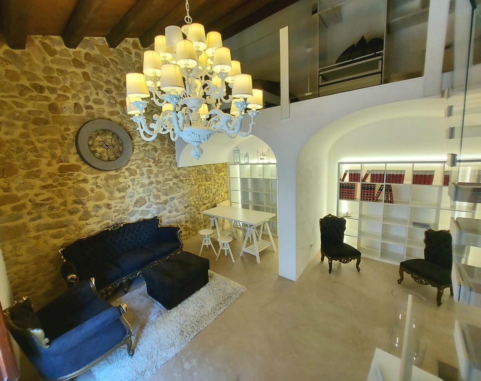 Atelier di Birbiciú House in Sicily
