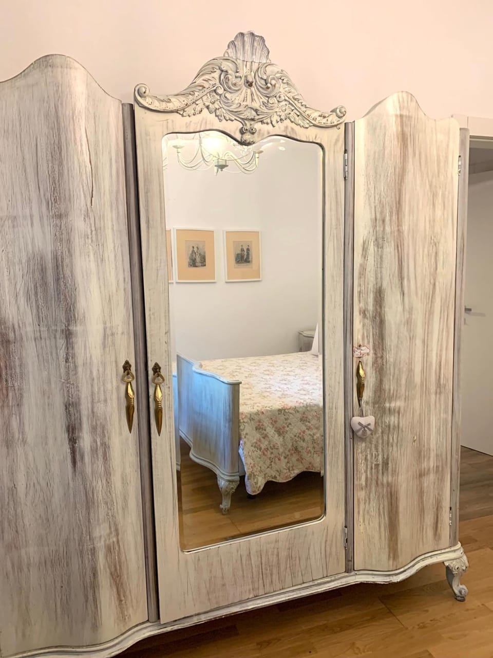 Bed, Photo of the whole room, Bedroom, wardrobe