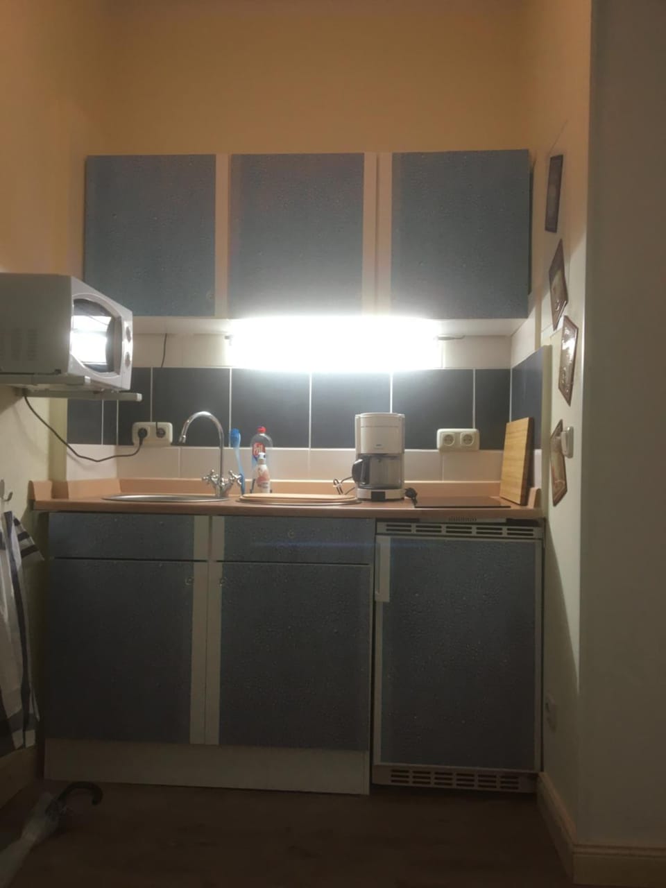 Kitchen or kitchenette