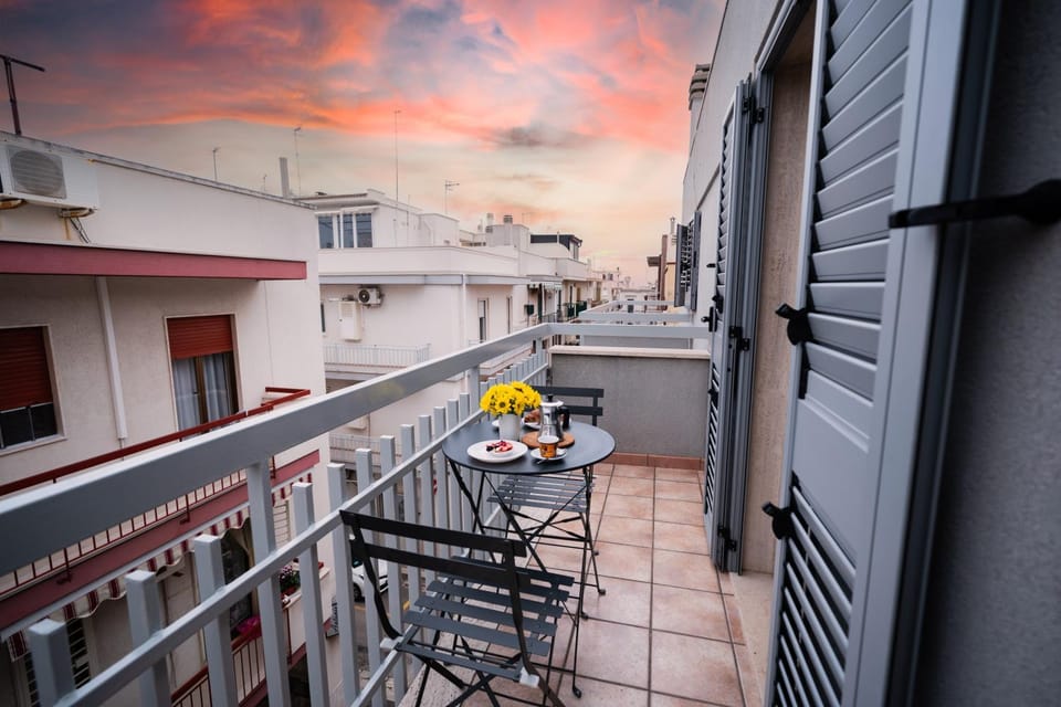 Property building, Bathroom, Balcony/Terrace, Quiet street view