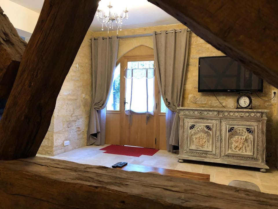Communal lounge/ TV room, TV and multimedia