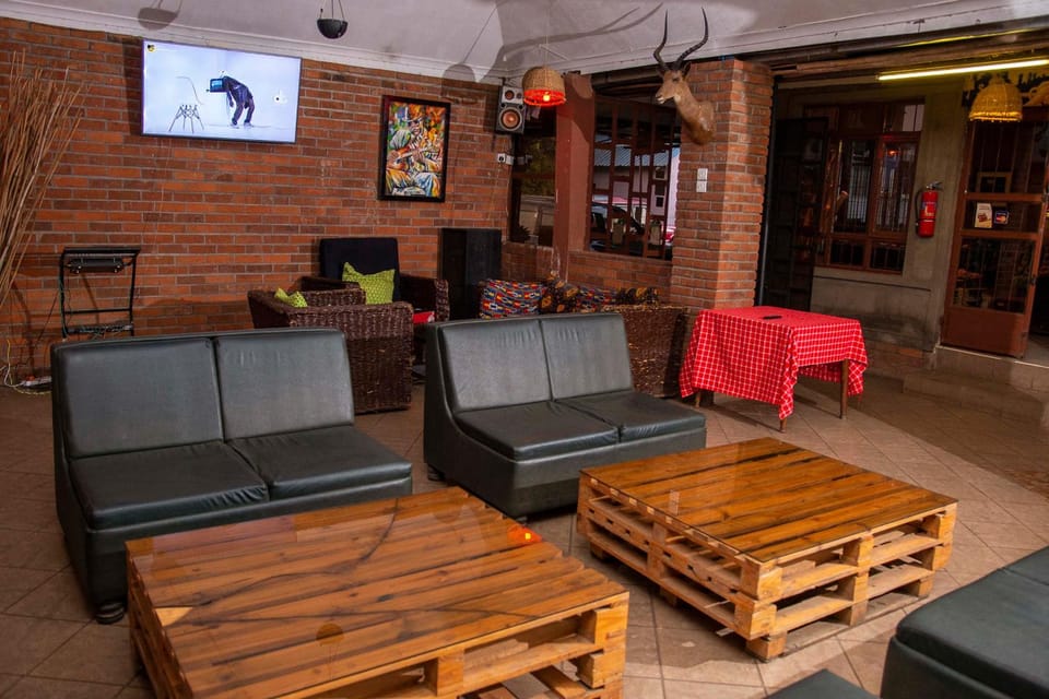 Living room, Lounge or bar, Evening entertainment