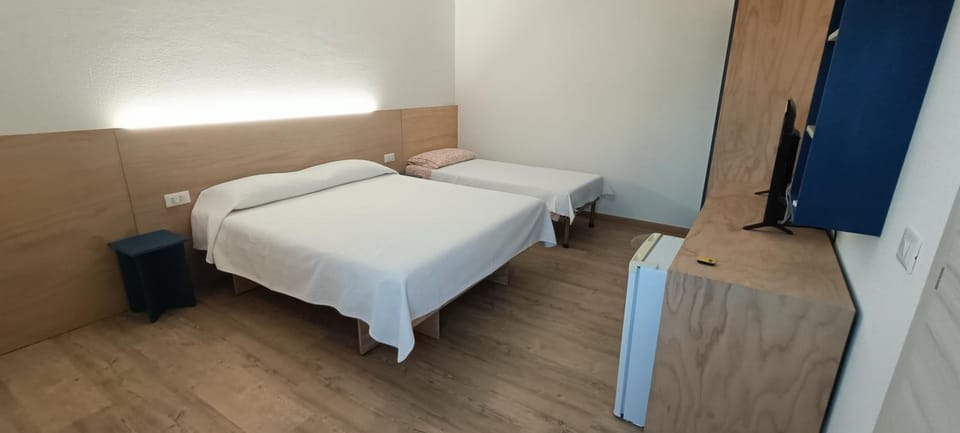 Bed, Photo of the whole room, Bedroom, wardrobe