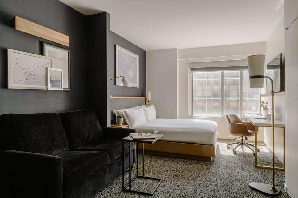 Bed, Photo of the whole room, Seating area, Bedroom