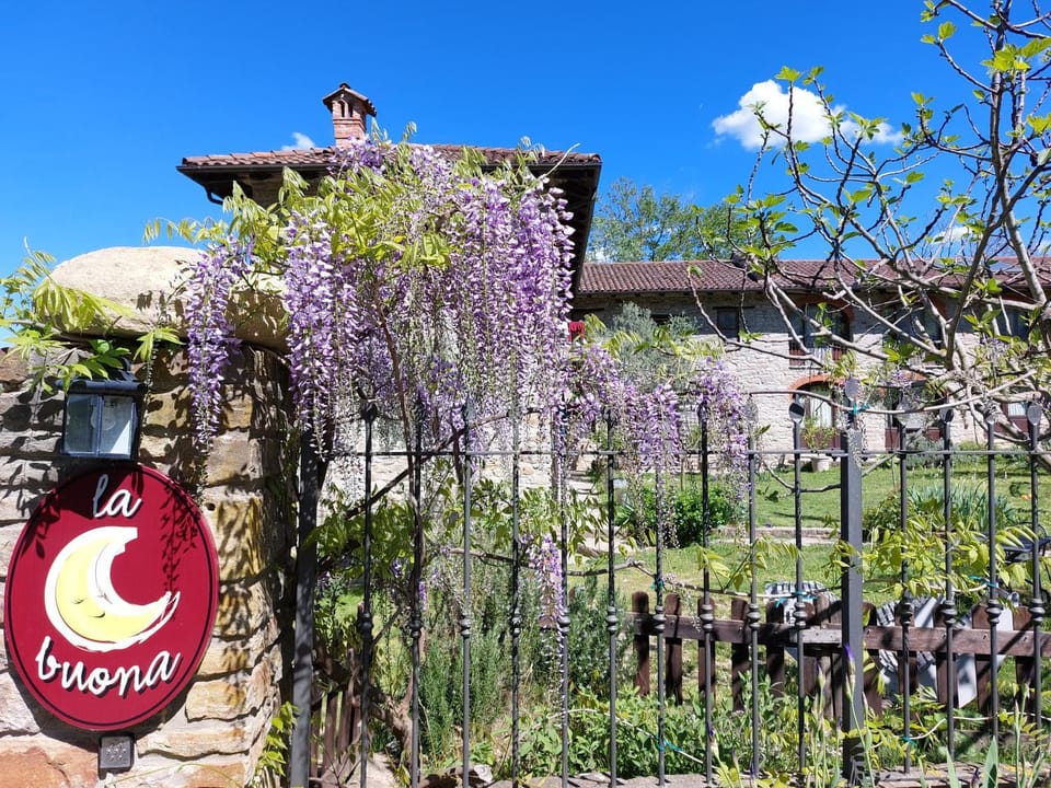 La Luna Buona Farm Stay in Liguria