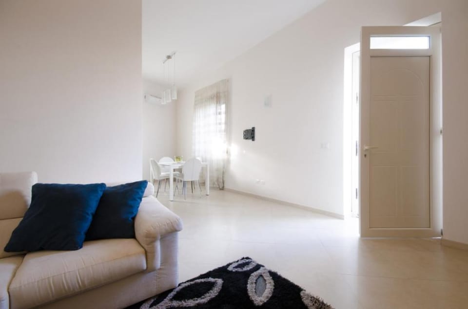 Sunny Beach Home House in Sicily