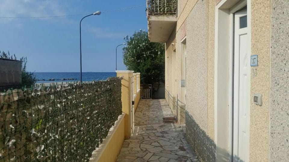 Balcony/Terrace, River view