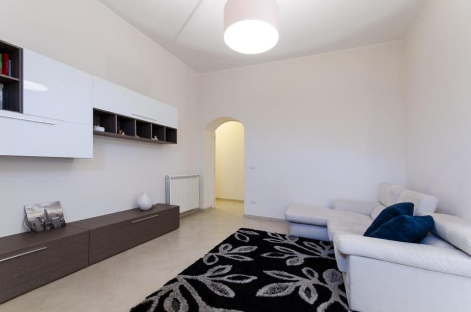 Communal lounge/ TV room, TV and multimedia, Living room, Seating area