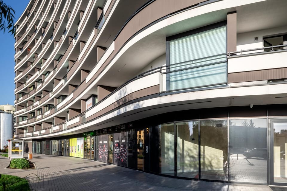 Property building, Facade/entrance