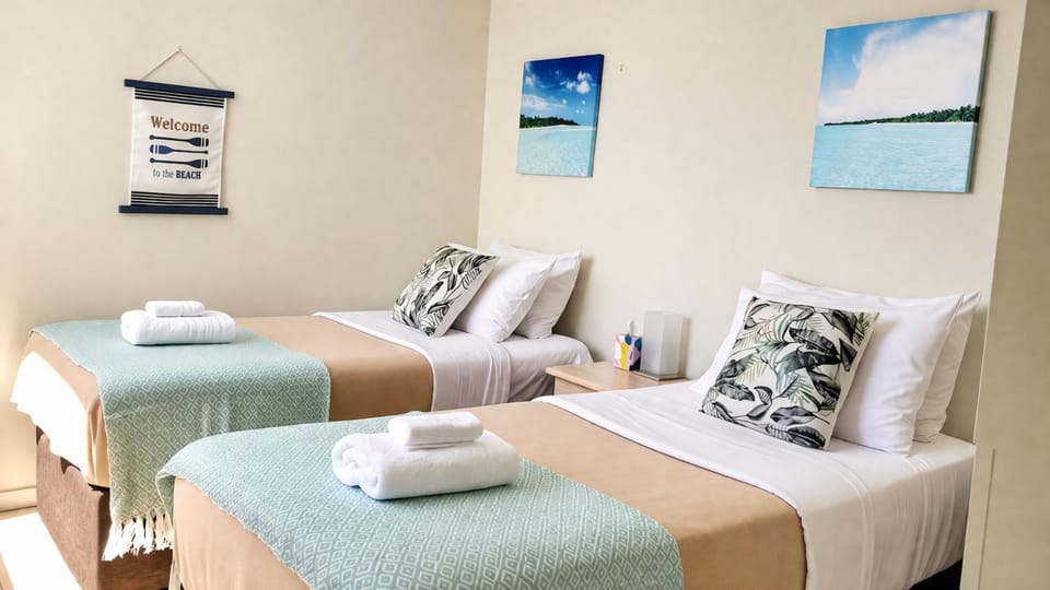 Airliedise NO hills 5min walk 2 Port of Airlie Ferry terminal WiFi Kitchen Apartment in Airlie Beach